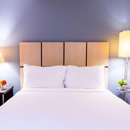 Sonesta Simply Suites Oklahoma City Airport Exterior photo